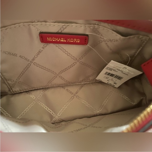 New MICHAEL KORS Empire Large Red Convertible Crossbody Chain is unbranded - Picture 13 of 13